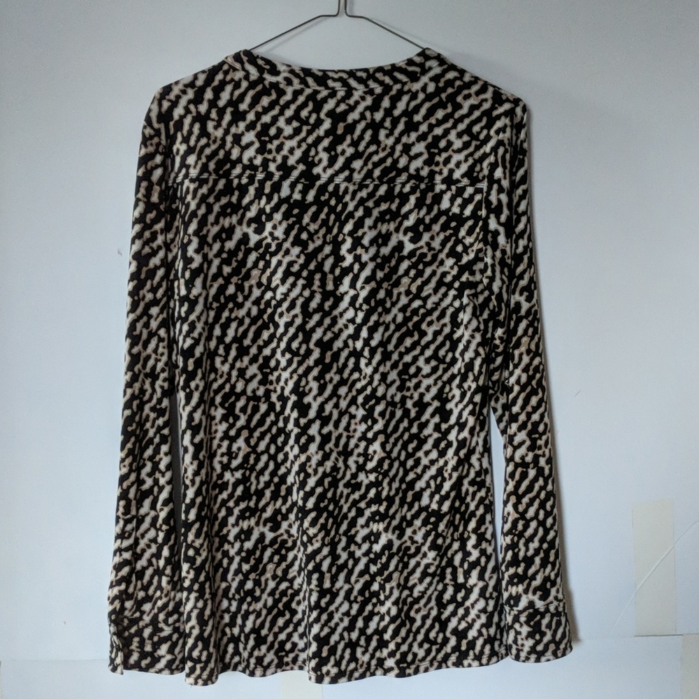 Dana Buchman long sleeved button down blouse - Picture 11 of 11